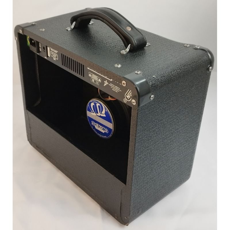 AMPLIFICADOR METEORO NITROUS DRIVE 30W