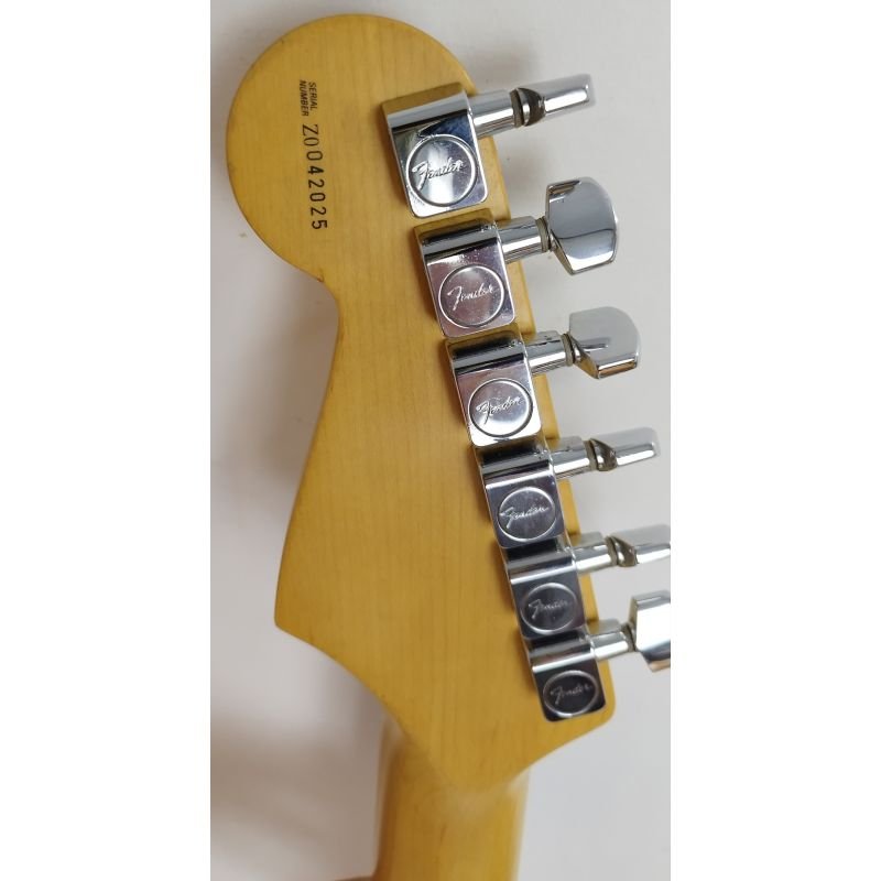 FENDER STRATOCASTER STANDARD ANO 2000