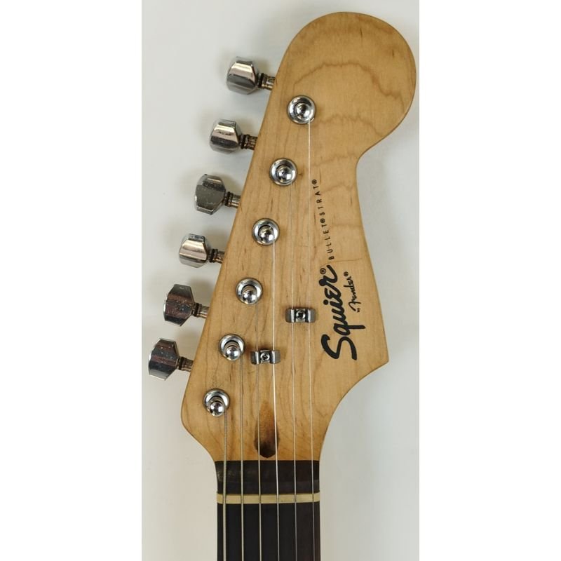 GUITARRA SQUIER BULLET STRAT
