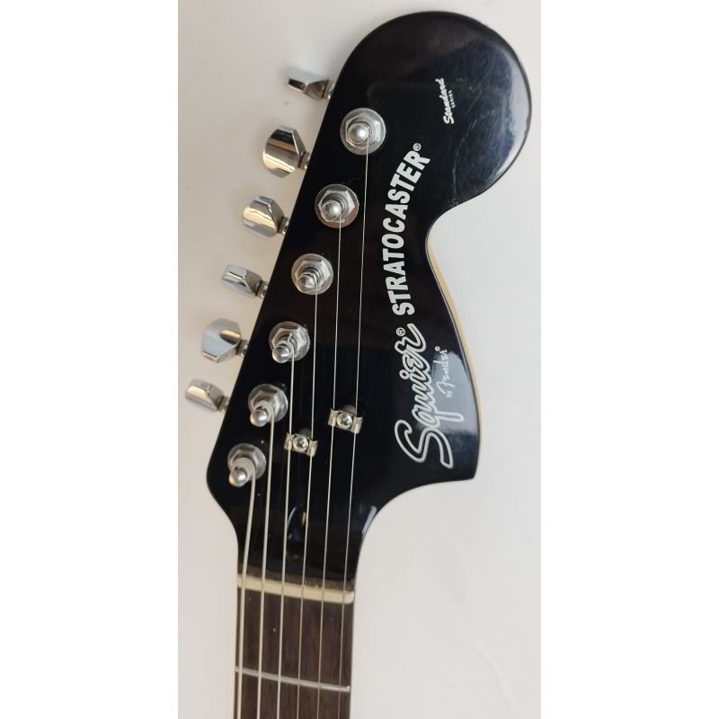 GUITARRA SQUIER STD STRATOCASTER BLACK AND CHROME