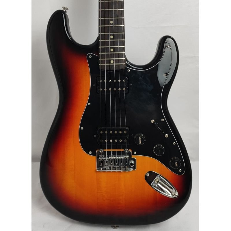 GUITARRA STRATO MONTADA CORPO CONDOR/BRAÇO SX
