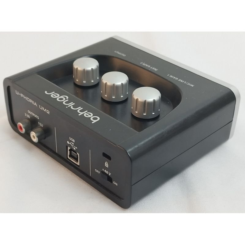 INTERFACE DE ÁUDIO BEHRINGER U-PHORIA UM2