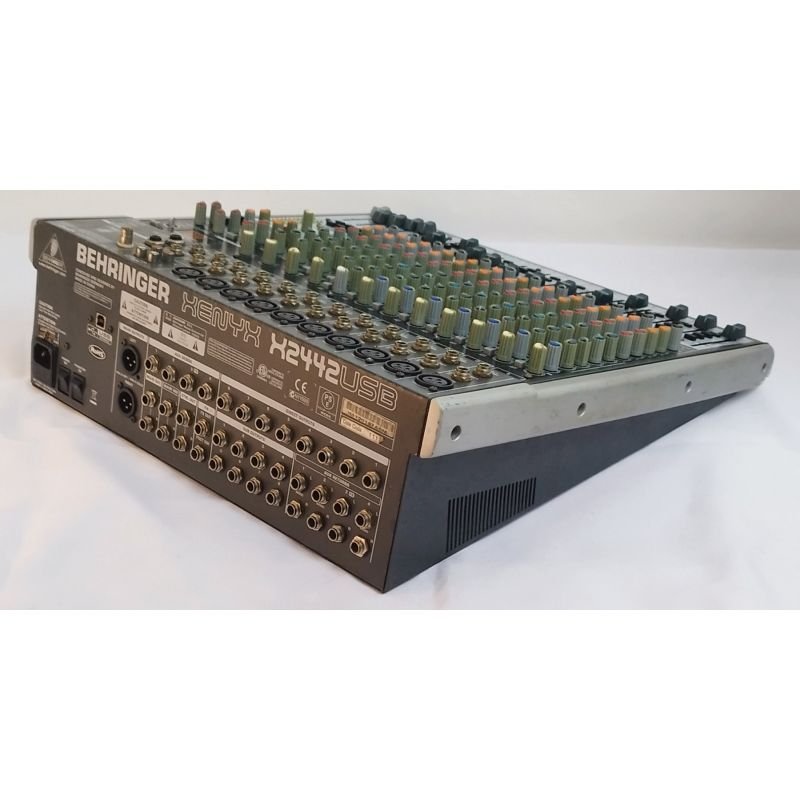 MESA DE SOM BEHRINGER XENYX X2442USB