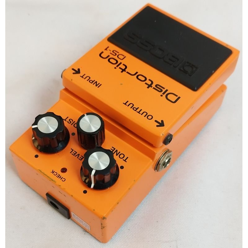 PEDAL BOSS DS-1 DISTORTION