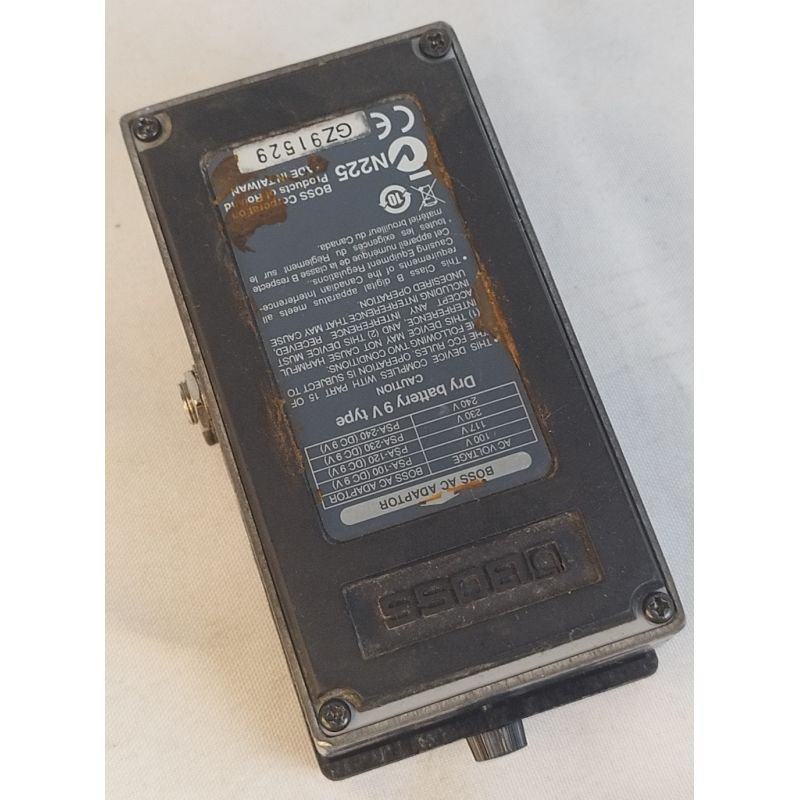 PEDAL DE DISTORÇÃO BOSS ML-2