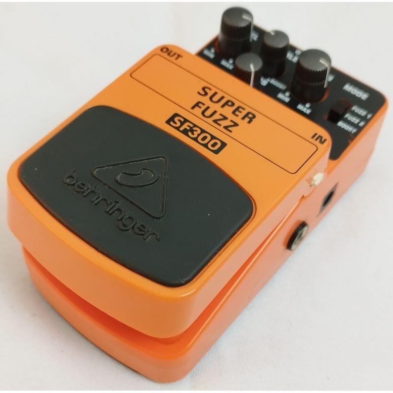 PEDAL FUZZ BEHRINGER SF-300