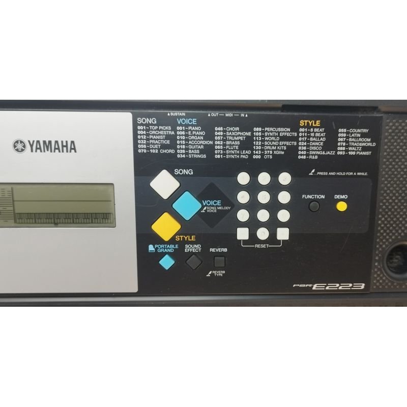 TECLADO YAMAHA PSR E-223