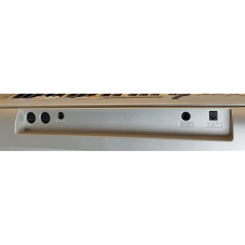 TECLADO YAMAHA PSR-E303